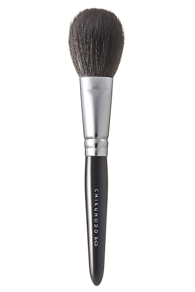 CHIKUHODO Cheek brush. Кисть для нанесения румян CHIKUHODO Cheek brush. Кисть для нанесения румян